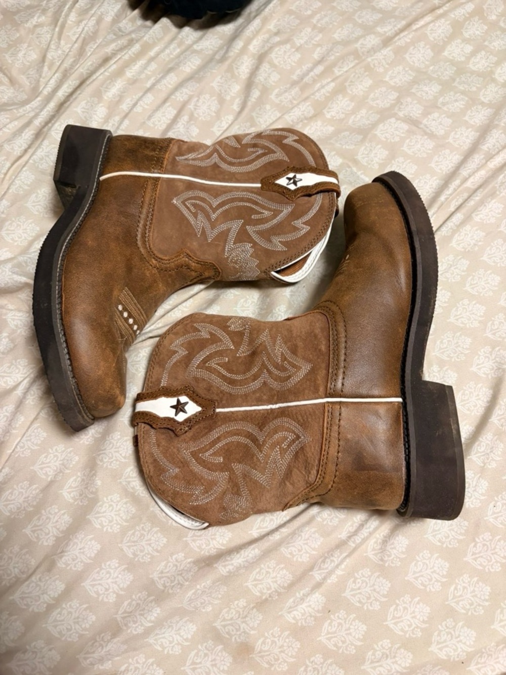 Shyanne Tan and White Women’s Western Cowboy Boot